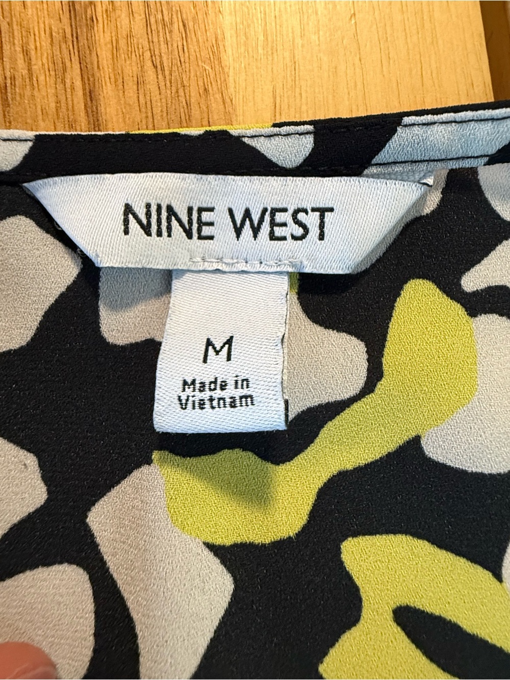 Nine West Black, White & Lime Abstract Sleeveless Camisole - Picture 2 of 9